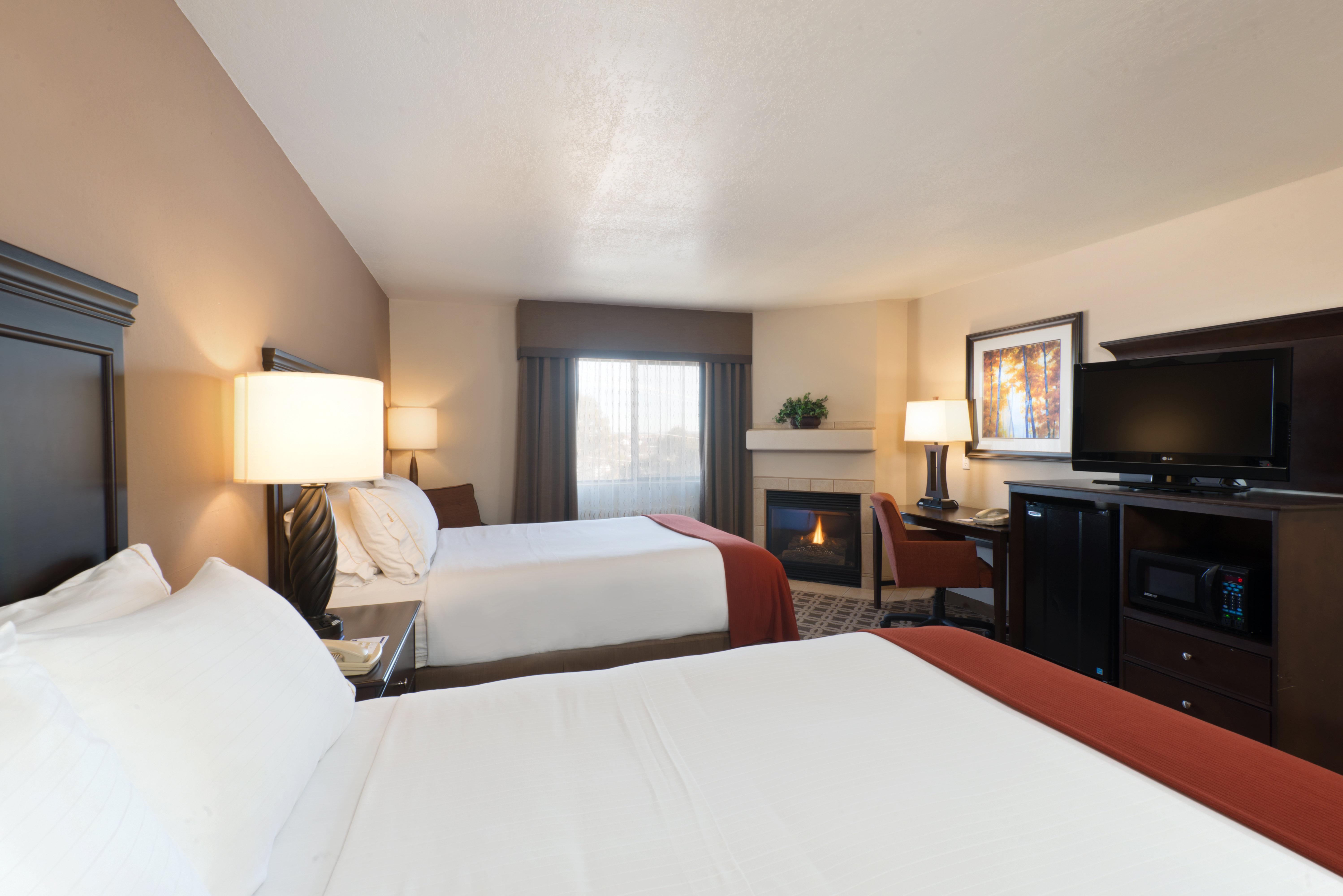 Holiday Inn Express Show Low By Ihg Exterior foto